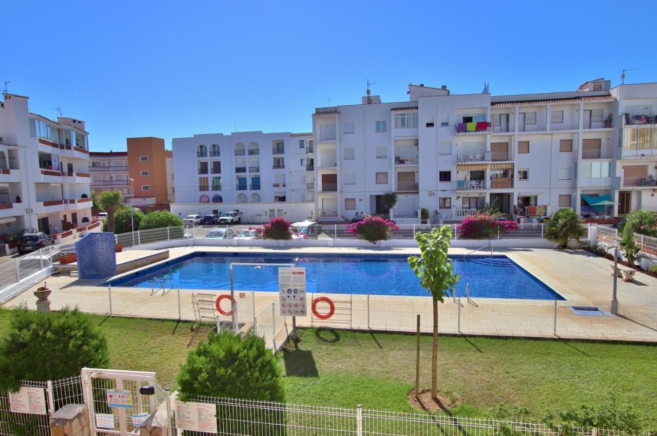 Apartamento Welcs -013- Con Terraza Y Piscina Apartment Empuriabrava Ngoại thất bức ảnh