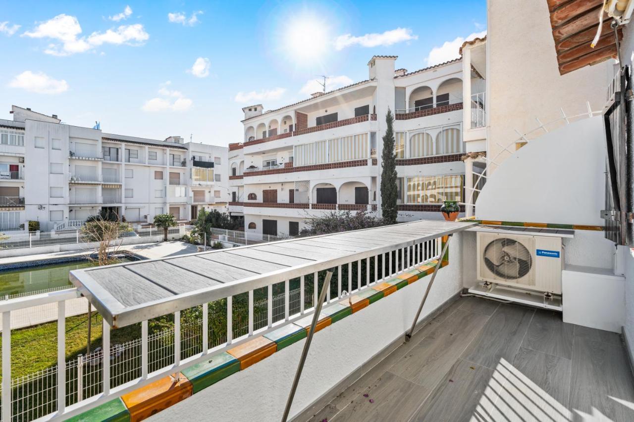 Apartamento Welcs -013- Con Terraza Y Piscina Apartment Empuriabrava Ngoại thất bức ảnh